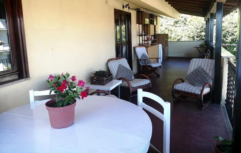 La Finestra Sul Lago - Casa Vacanze Apartment เมอินา ภายนอก รูปภาพ