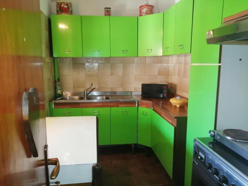 La Finestra Sul Lago - Casa Vacanze Apartment เมอินา ภายนอก รูปภาพ